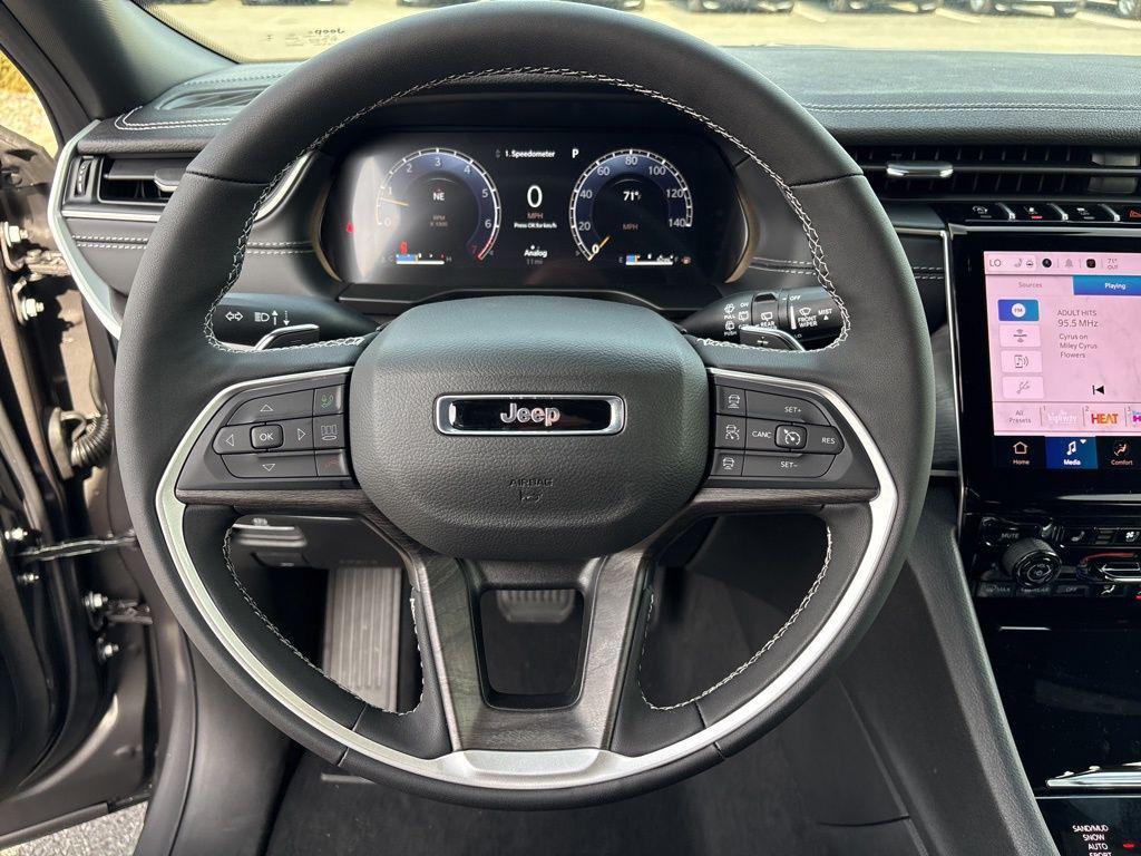 new 2025 Jeep Grand Cherokee car, priced at $51,184