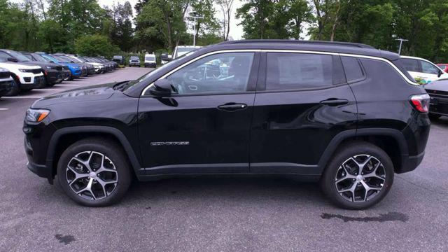 new 2024 Jeep Compass car, priced at $31,289