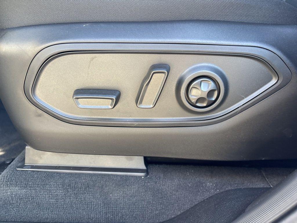 new 2025 Jeep Grand Cherokee car, priced at $50,612