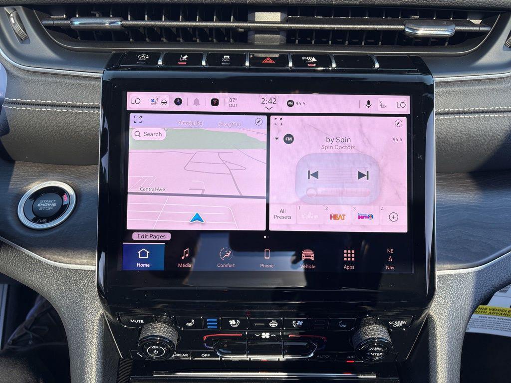 new 2025 Jeep Grand Cherokee car, priced at $50,612