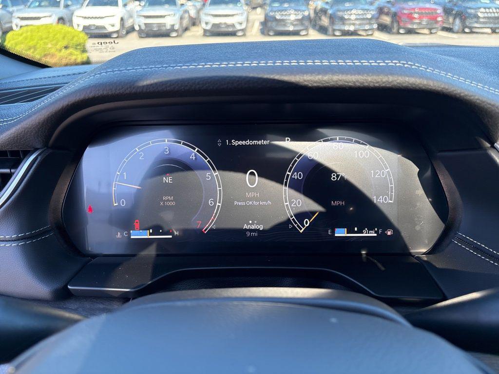 new 2025 Jeep Grand Cherokee car, priced at $50,612