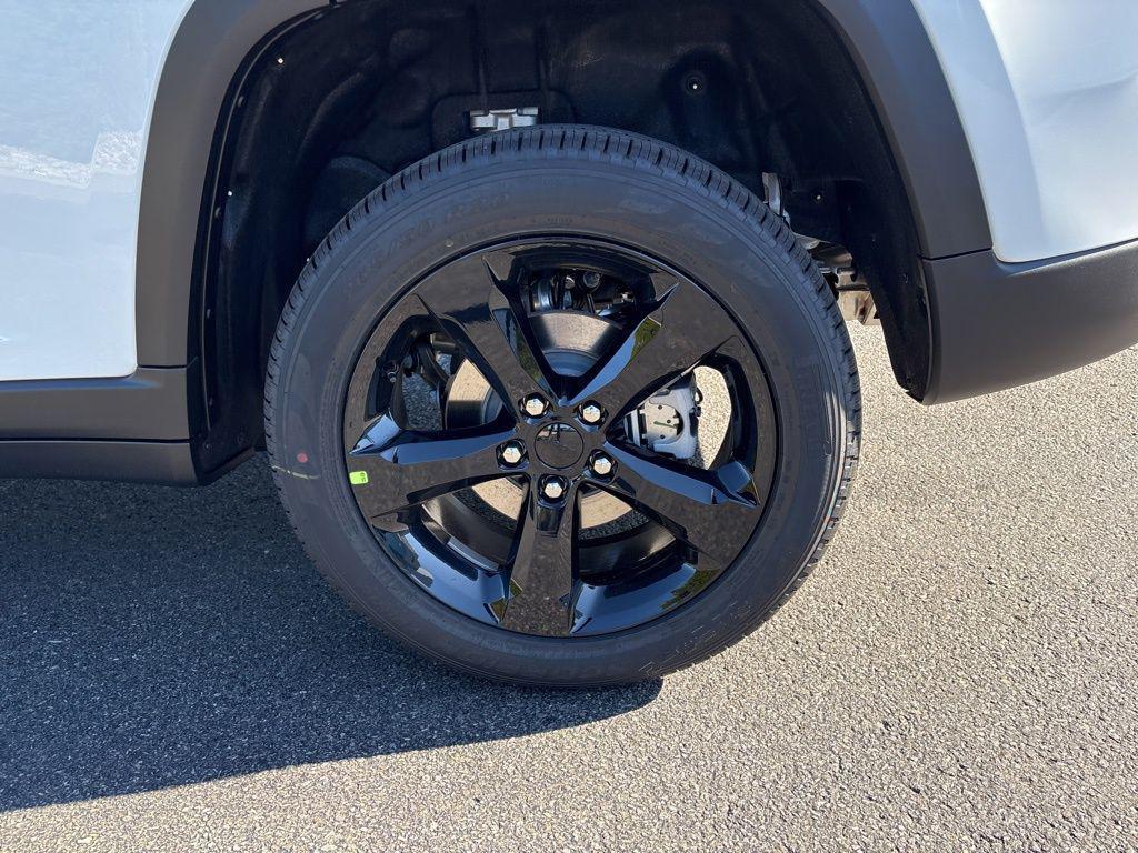 new 2025 Jeep Grand Cherokee car, priced at $50,612