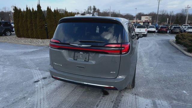 new 2025 Chrysler Pacifica car, priced at $42,980