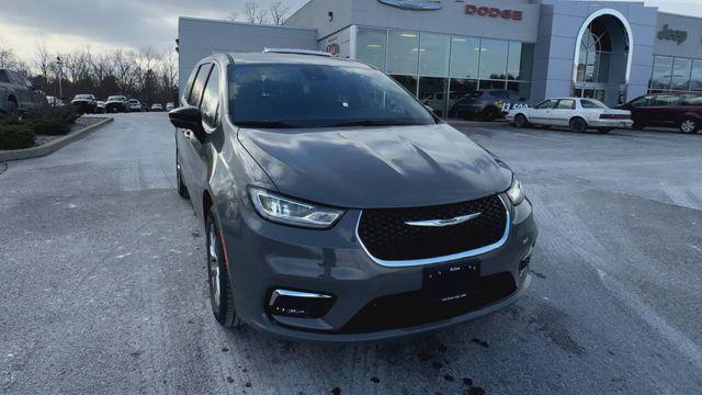 new 2025 Chrysler Pacifica car, priced at $42,980