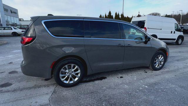 new 2025 Chrysler Pacifica car, priced at $42,980