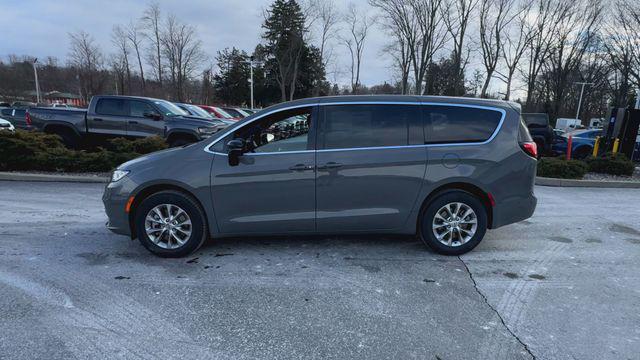 new 2025 Chrysler Pacifica car, priced at $42,980