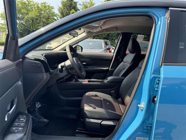new 2025 Nissan Kicks car, priced at $26,962