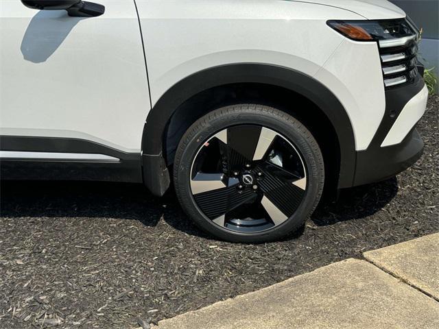 new 2025 Nissan Kicks car, priced at $28,361