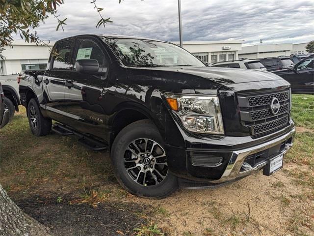 new 2024 Nissan Titan car, priced at $42,682