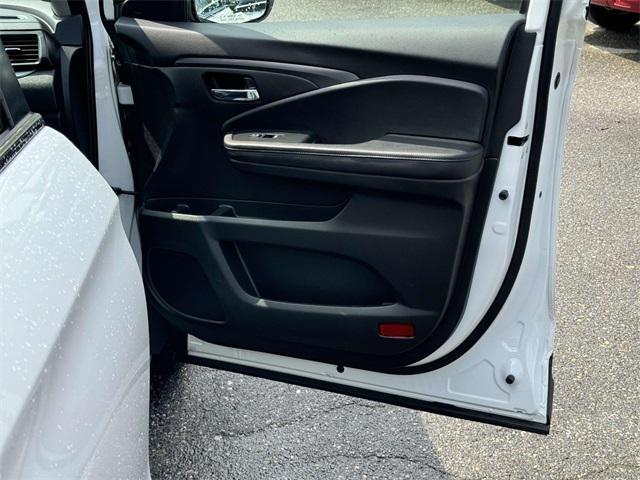 used 2022 Honda Pilot car, priced at $30,988