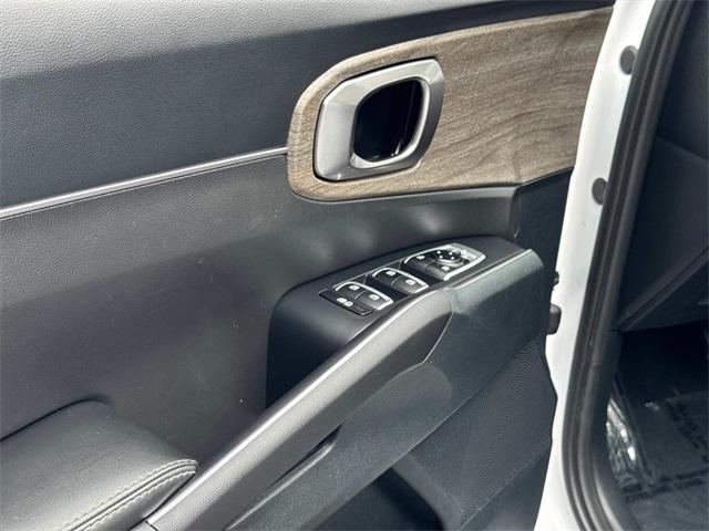 used 2023 Kia Sorento car, priced at $29,998