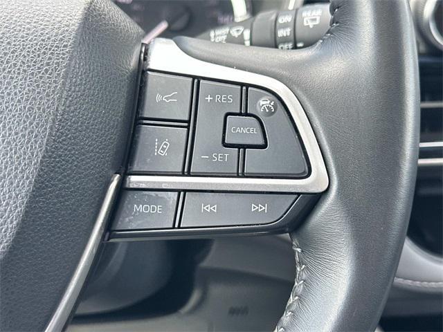 used 2023 Toyota Highlander car, priced at $36,885