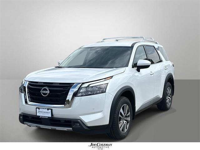 new 2025 Nissan Pathfinder car, priced at $43,106