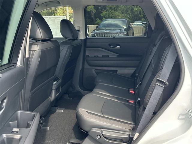 new 2025 Nissan Pathfinder car, priced at $43,106