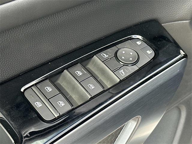new 2025 Nissan Pathfinder car, priced at $43,106