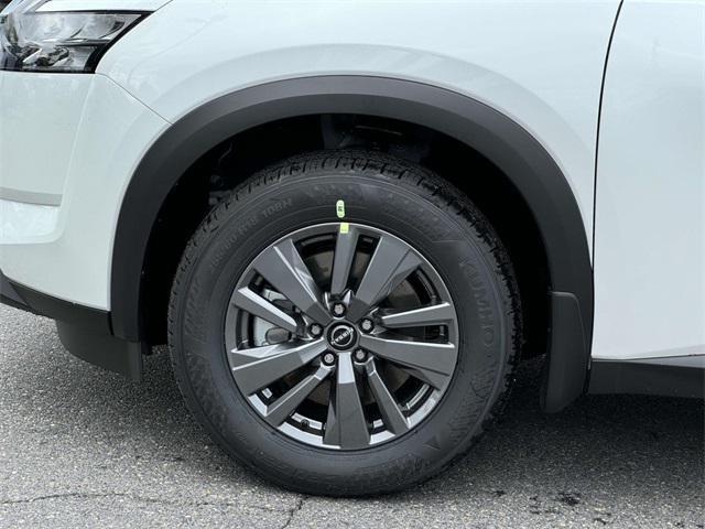 new 2025 Nissan Pathfinder car, priced at $38,693