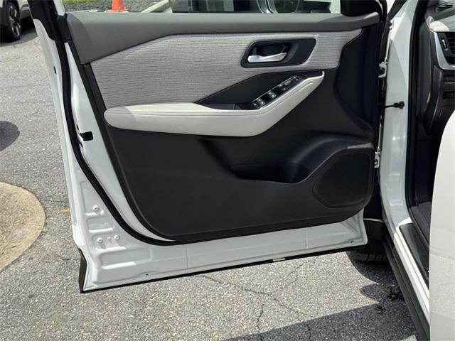 used 2023 Nissan Rogue car, priced at $25,521