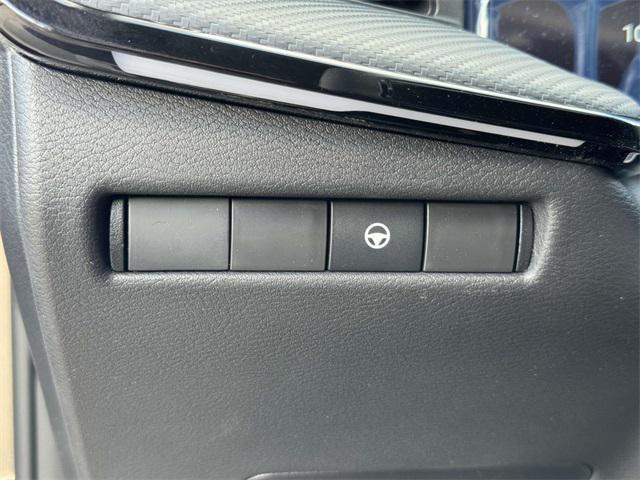 new 2025 Nissan Kicks car, priced at $28,643