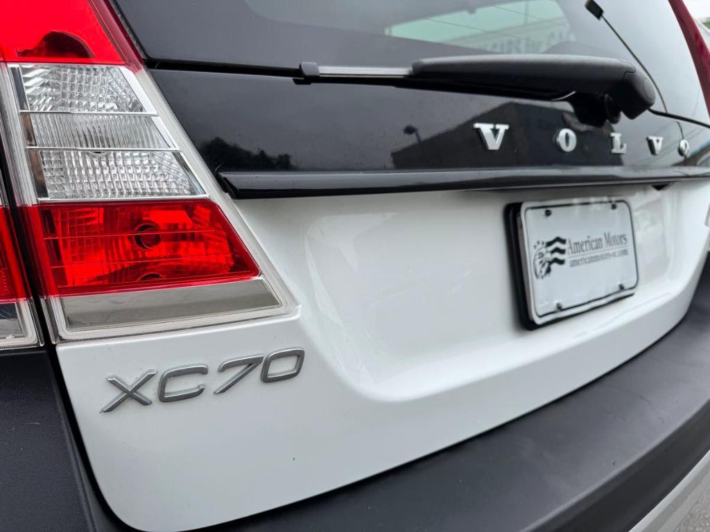 used 2016 Volvo XC70 car, priced at $11,988
