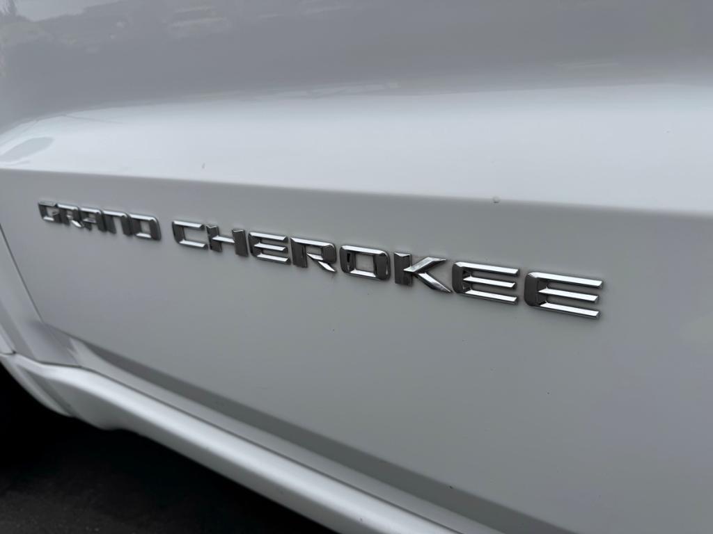 used 2015 Jeep Grand Cherokee car, priced at $14,988