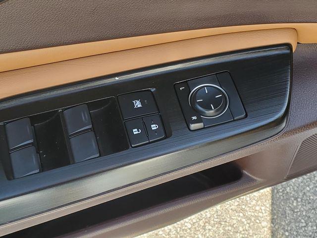 used 2019 Lexus ES 350 car, priced at $24,489