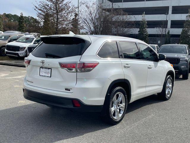 used 2016 Toyota Highlander car, priced at $16,981