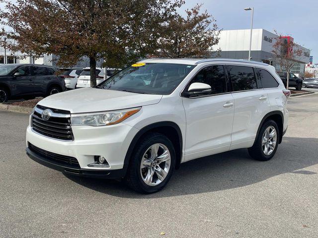 used 2016 Toyota Highlander car, priced at $16,981