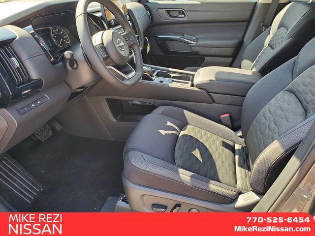 new 2025 Nissan Pathfinder car, priced at $33,781