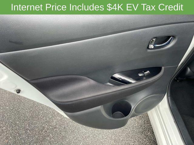 used 2022 Nissan Leaf car, priced at $12,916