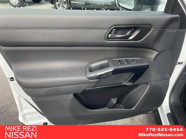 new 2025 Nissan Pathfinder car, priced at $39,340