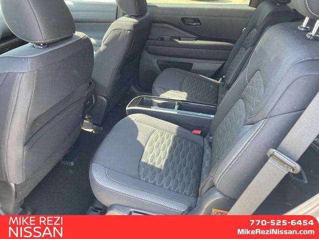 new 2025 Nissan Pathfinder car, priced at $40,034