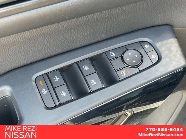 new 2025 Nissan Pathfinder car, priced at $40,034