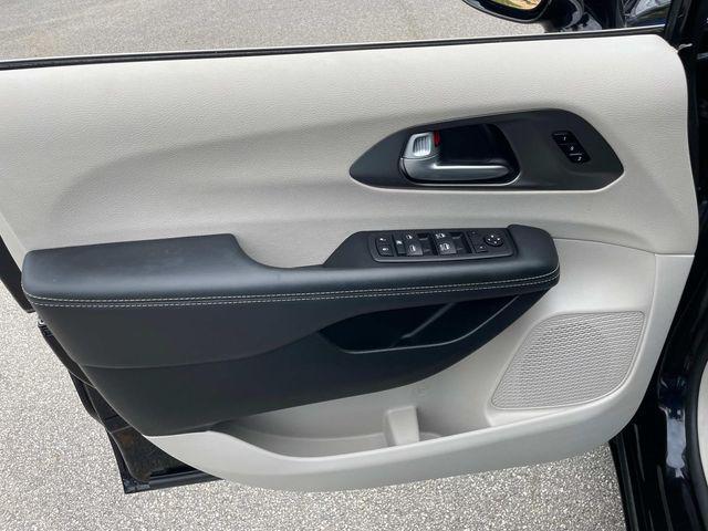 used 2024 Chrysler Pacifica car, priced at $32,989