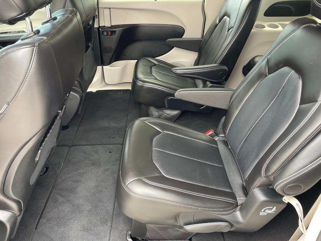 used 2024 Chrysler Pacifica car, priced at $32,989