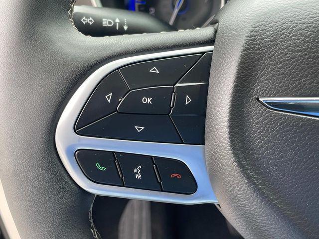 used 2024 Chrysler Pacifica car, priced at $32,989