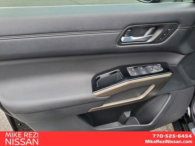 new 2025 Nissan Pathfinder car, priced at $43,251