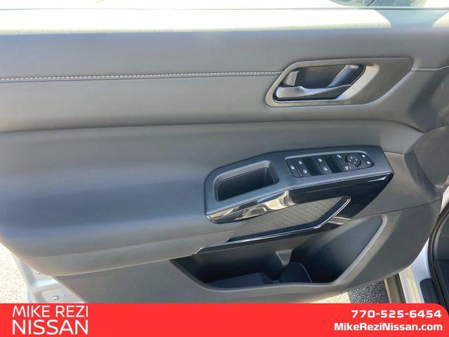 new 2025 Nissan Pathfinder car, priced at $38,612