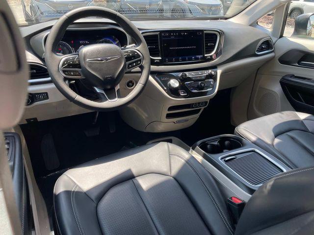 used 2023 Chrysler Pacifica car, priced at $21,989