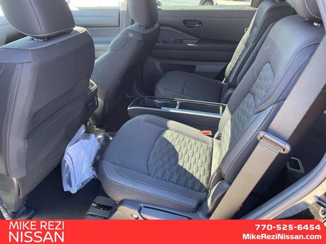 new 2025 Nissan Pathfinder car, priced at $39,775