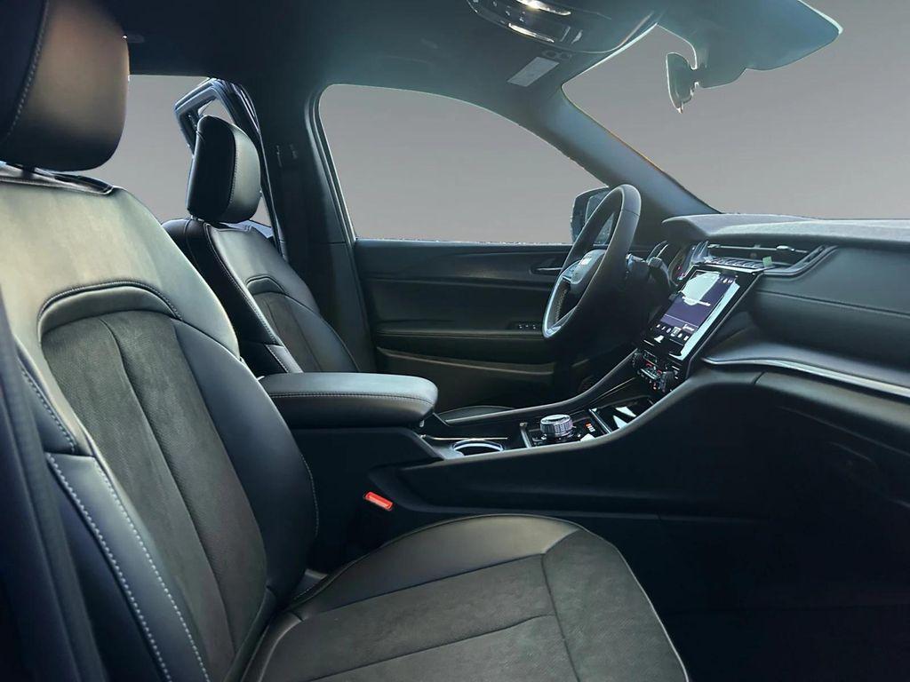 new 2025 Jeep Grand Cherokee L car, priced at $48,230