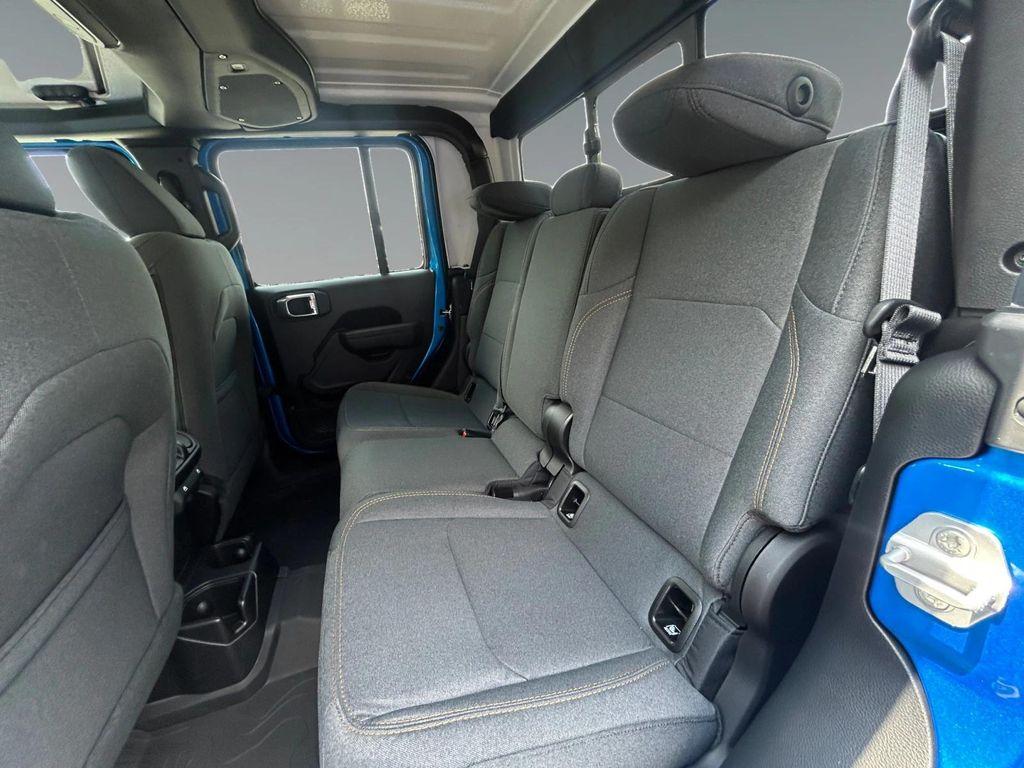new 2025 Jeep Gladiator car, priced at $50,400