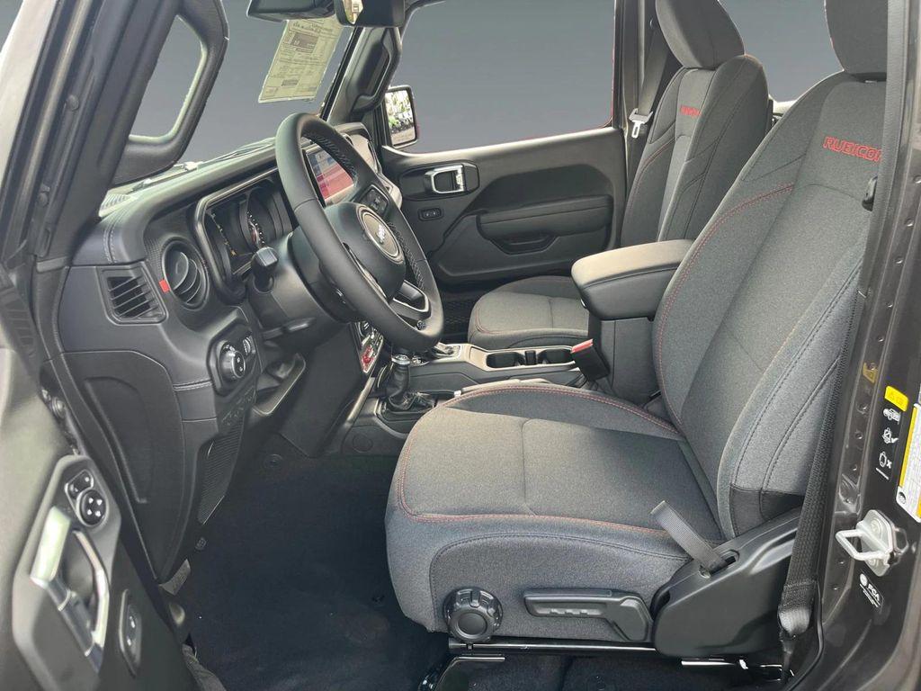 new 2025 Jeep Gladiator car, priced at $58,400