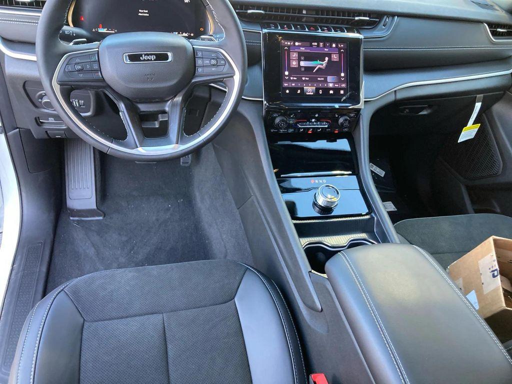 new 2025 Jeep Grand Cherokee L car, priced at $48,135