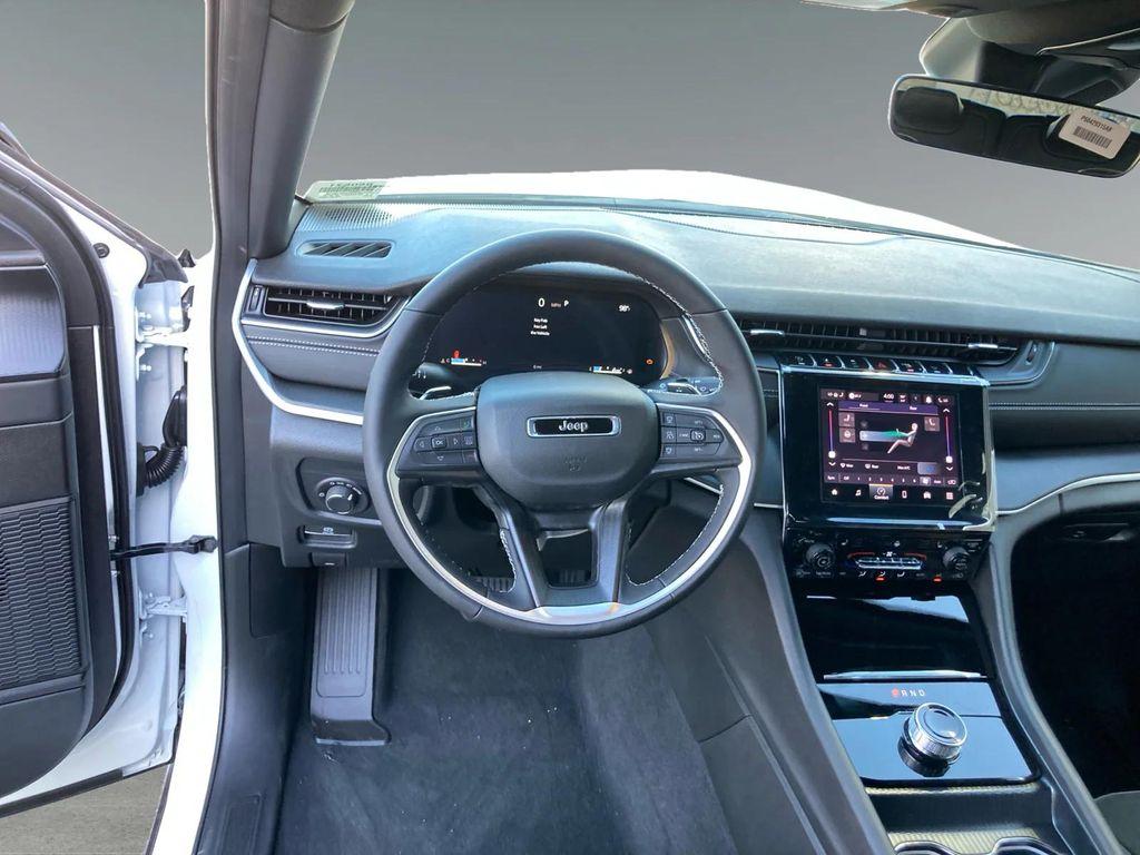 new 2025 Jeep Grand Cherokee L car, priced at $48,135