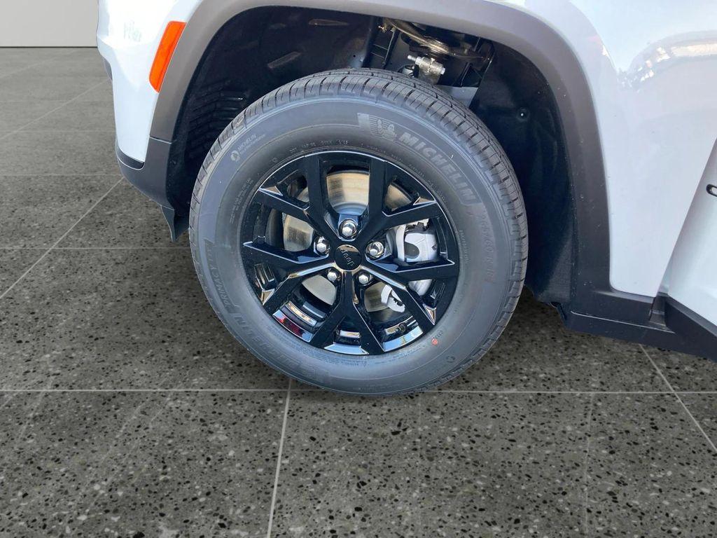 new 2025 Jeep Grand Cherokee L car, priced at $48,135