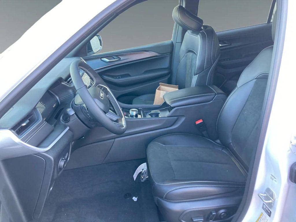 new 2025 Jeep Grand Cherokee L car, priced at $48,135