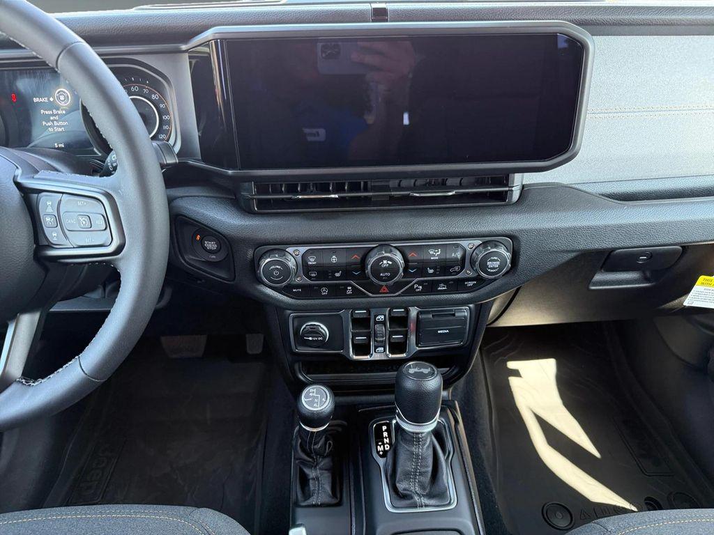 new 2025 Jeep Wrangler car, priced at $51,665