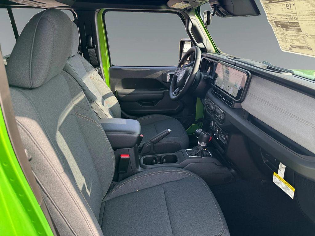 new 2025 Jeep Gladiator car, priced at $46,940