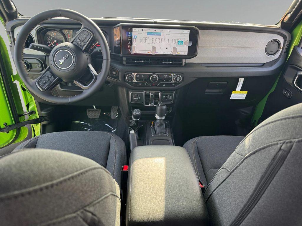 new 2025 Jeep Gladiator car, priced at $46,940