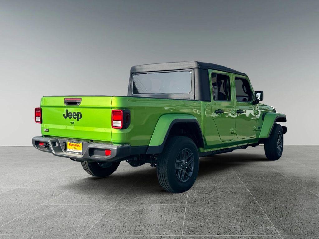 new 2025 Jeep Gladiator car, priced at $46,940